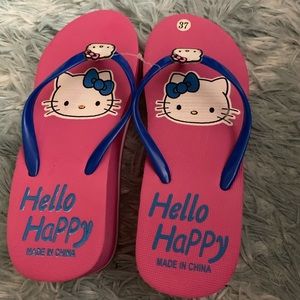 Hello Kitty’s Slippers